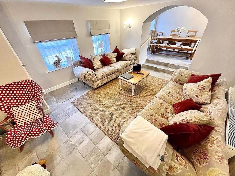 *Brecon Beacons,Log Burner, Hot Tub Dogs Welcome* كريكهاوْل المظهر الخارجي الصورة