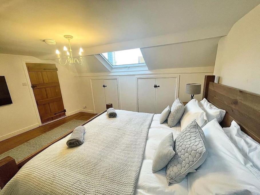 *Brecon Beacons,Log Burner, Hot Tub Dogs Welcome* كريكهاوْل المظهر الخارجي الصورة