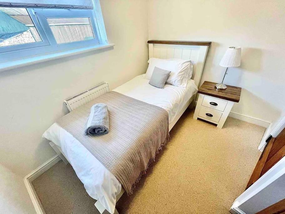 *Brecon Beacons,Log Burner, Hot Tub Dogs Welcome* كريكهاوْل المظهر الخارجي الصورة