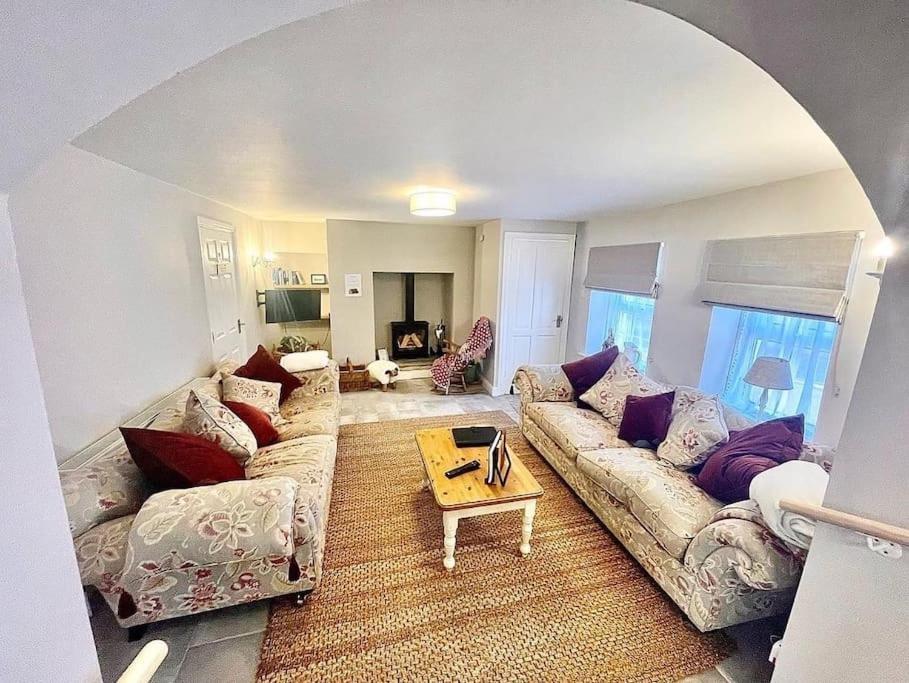*Brecon Beacons,Log Burner, Hot Tub Dogs Welcome* كريكهاوْل المظهر الخارجي الصورة